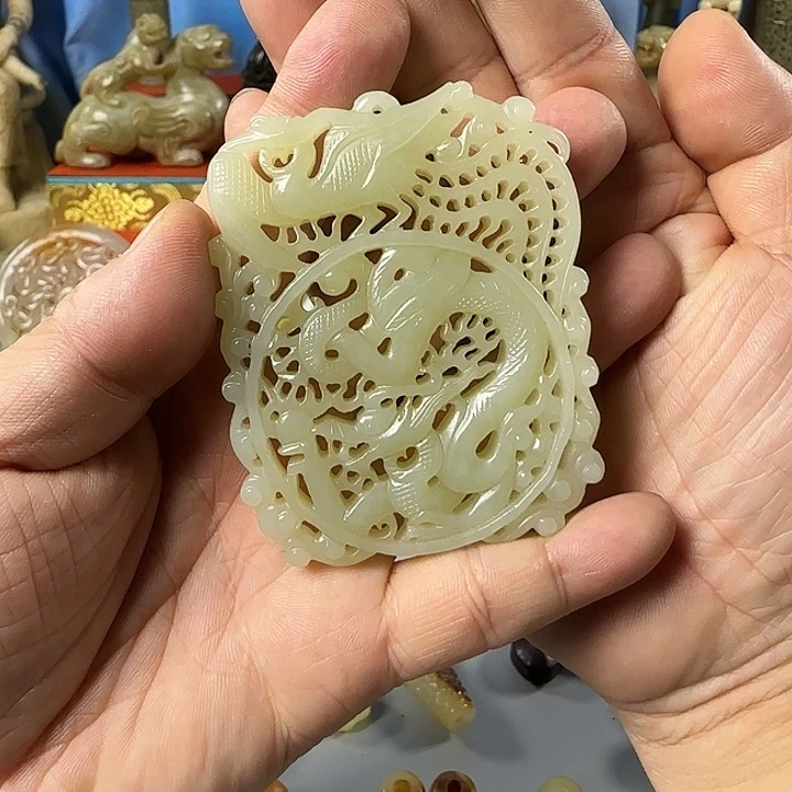 和田玉（糖玉）未镶嵌颈饰