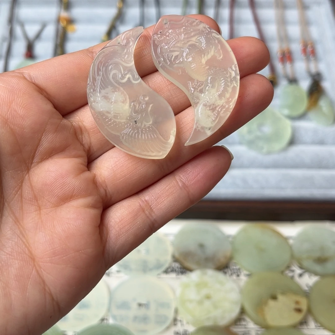 蛇纹石玉合金颈饰