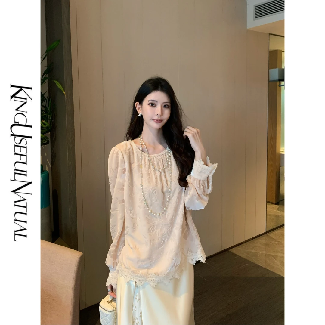 KUN【花间晨曦】雅致风格 压花丝绒A摆领口拼蕾丝花边浅杏色上衣