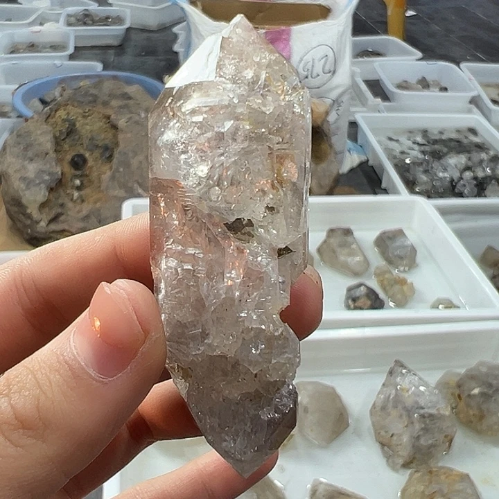 仿水晶只买单纯的吊坠，没带链子，属的性质。L66