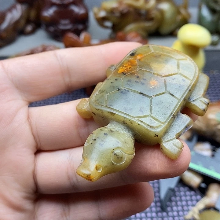 未镶嵌蛇纹石玉颈饰