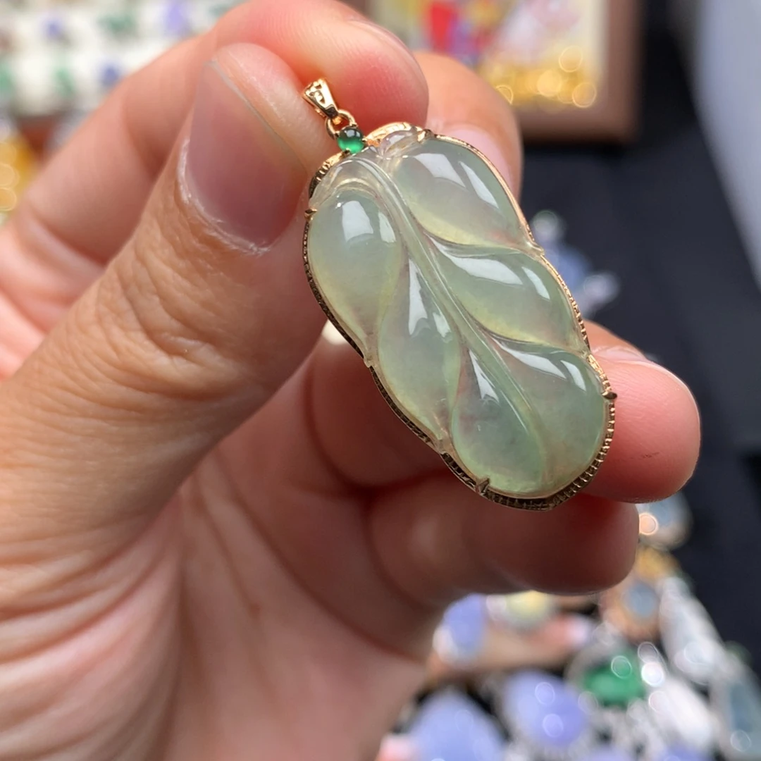 吊坠(不含链)18K金镶嵌翡翠