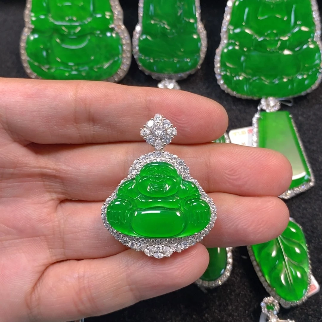 颈饰银S925镶嵌翡翠佛公吊坠