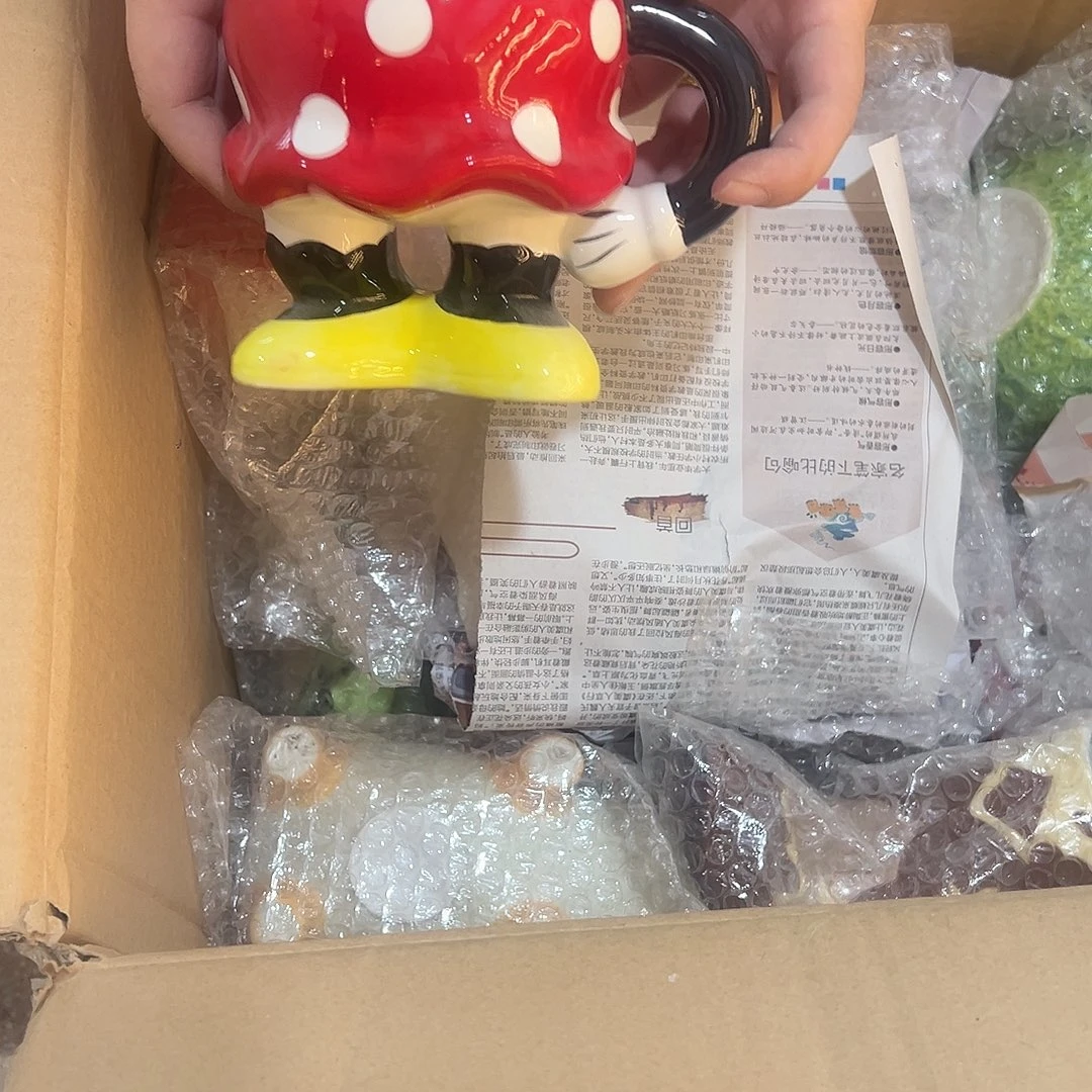 陶其他米奇杯子。。。