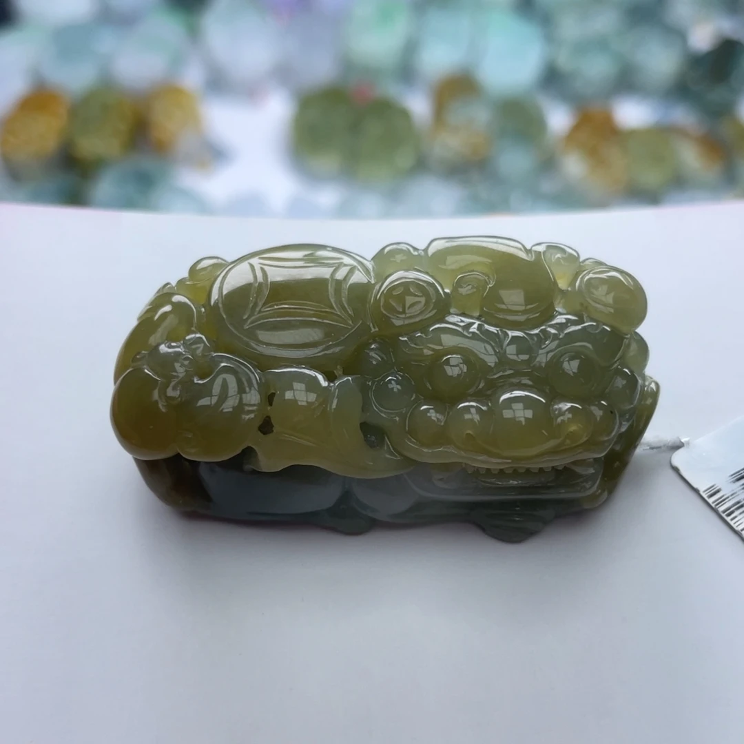 翡翠颈饰未镶嵌貔貅