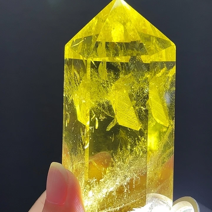 未镶嵌摆件黄晶黄水晶晶中晶