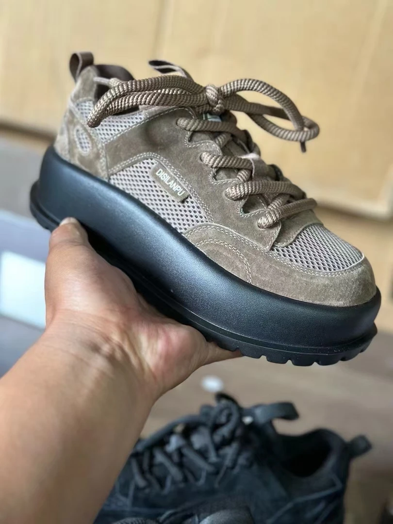 女士面包鞋厚底。休闲又百搭款。