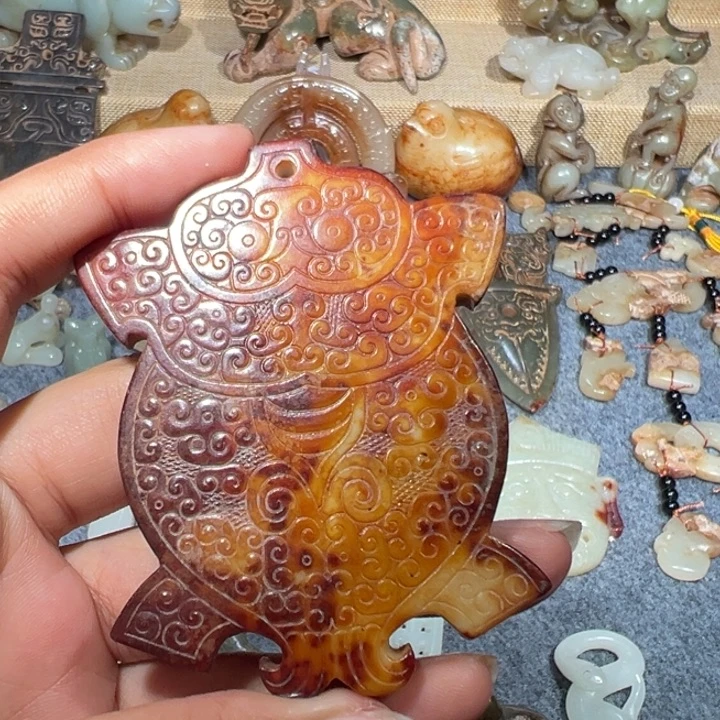 瞻***缘未镶嵌和田玉挂件