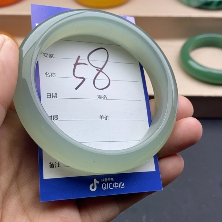 石英质玉未镶嵌手镯