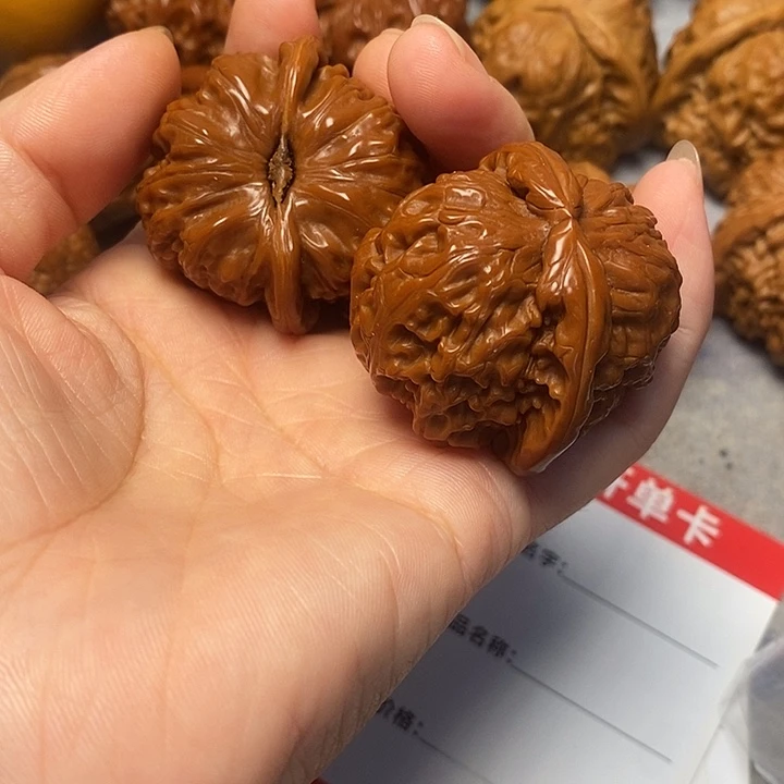 吊坠文玩核桃白狮