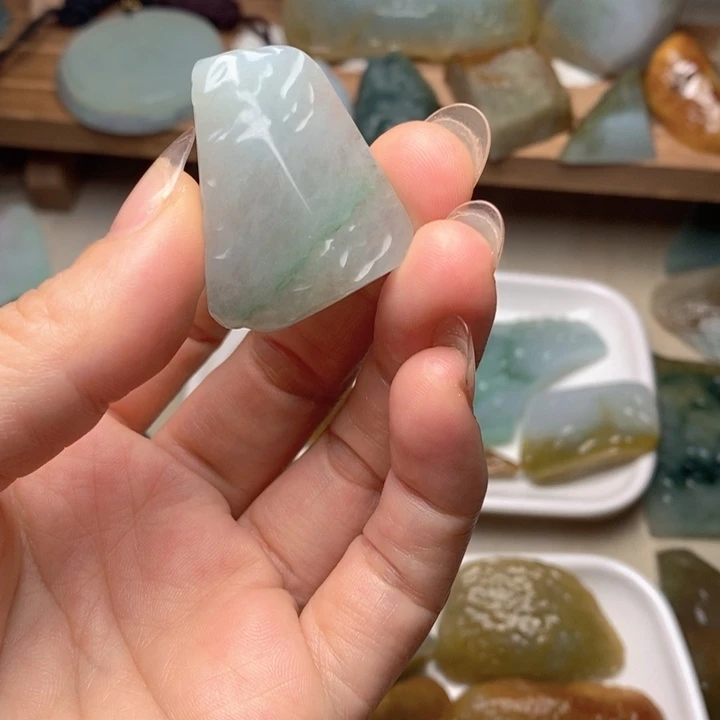 翡翠未镶嵌颈饰天然