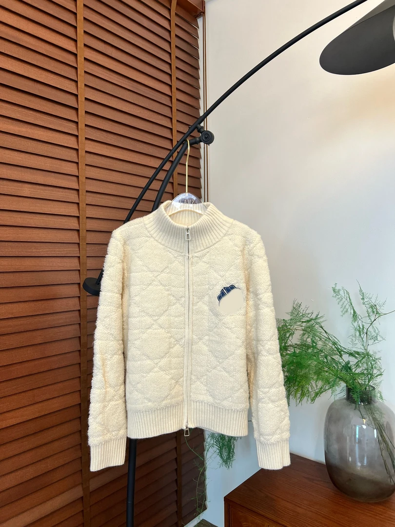 丙上丁 秋冬《克罗之恋》设计师款羊绒时尚气质保暖外套女 MM0432WT