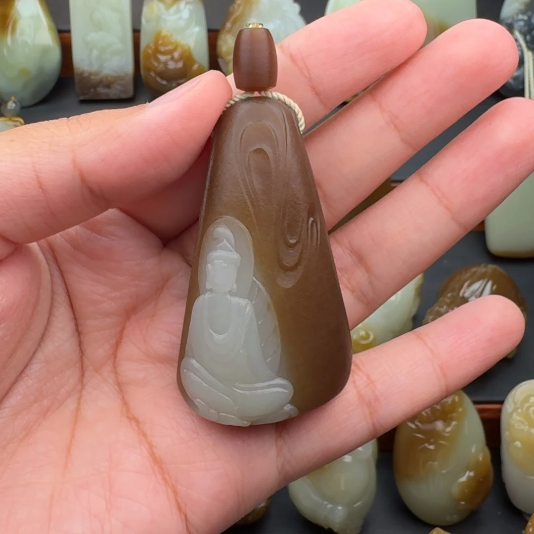 馮***起定制和田玉糖包肉无相