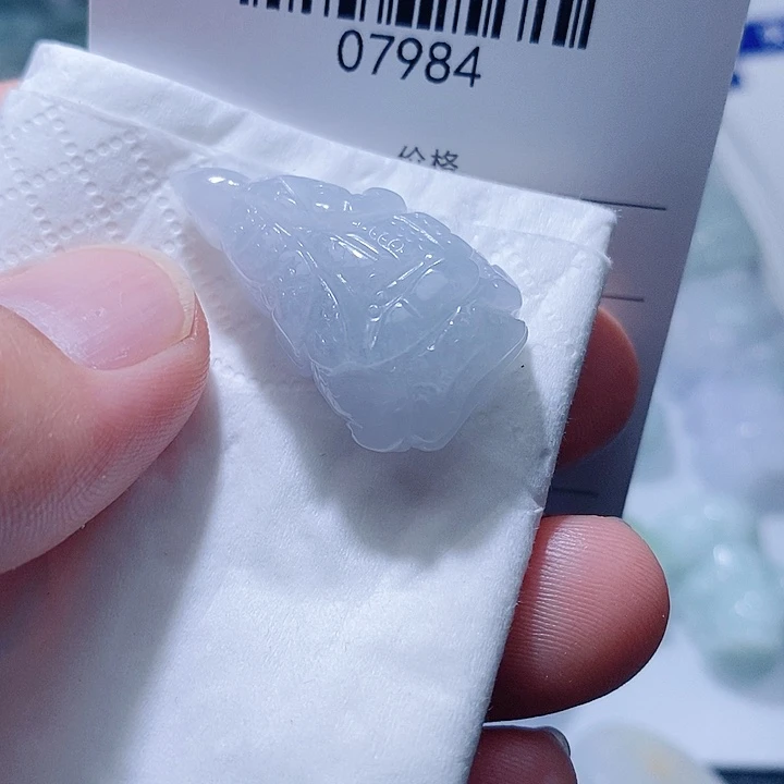 翡翠未镶嵌颈饰天光墟翡翠市场现金代购