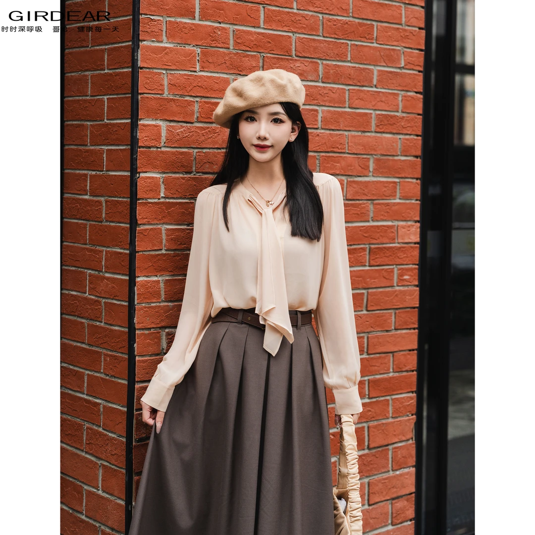 GIRDEAR/哥弟春秋新款时尚百搭法式优雅气质圆领系带衬衫 1300730