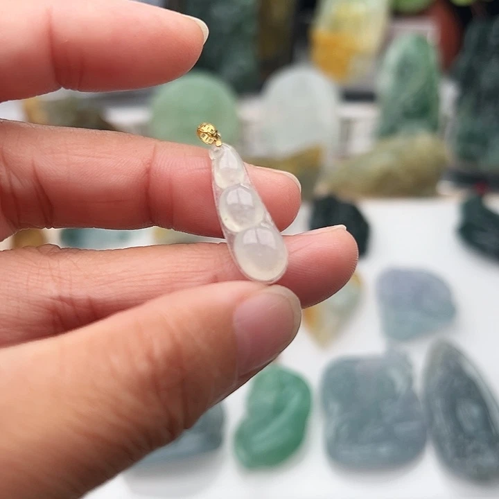 翡翠18K金镶嵌颈饰三中元