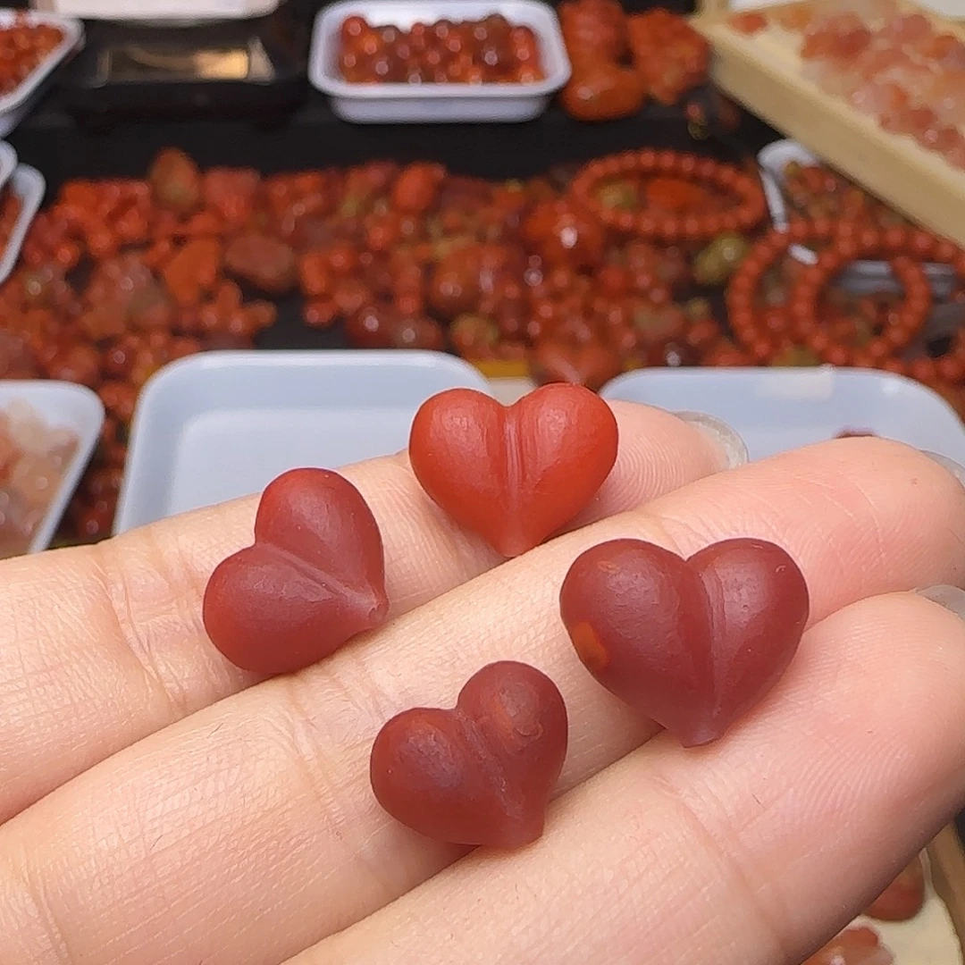 南红玛瑙未镶嵌颈饰