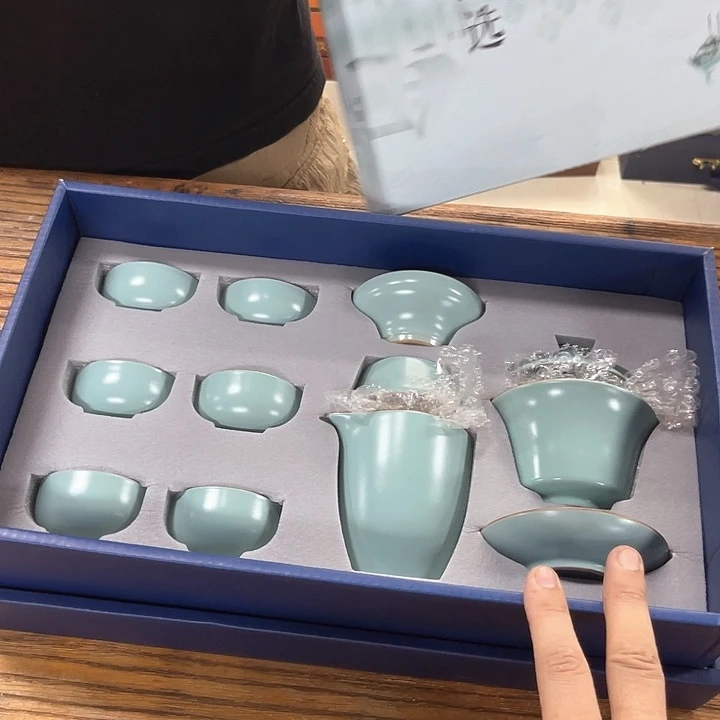 孤品茶具套装等。