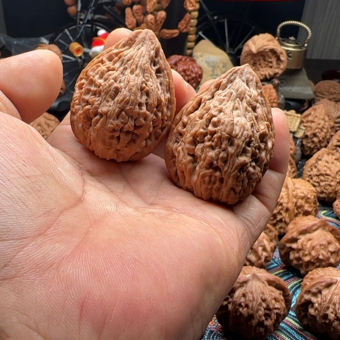 文玩核桃把件全品坐佛40