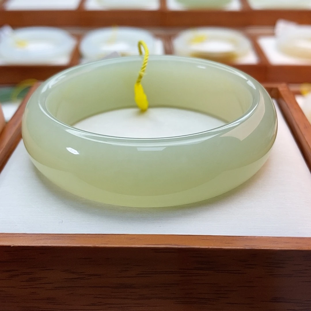 手链未镶嵌和田玉（白玉）