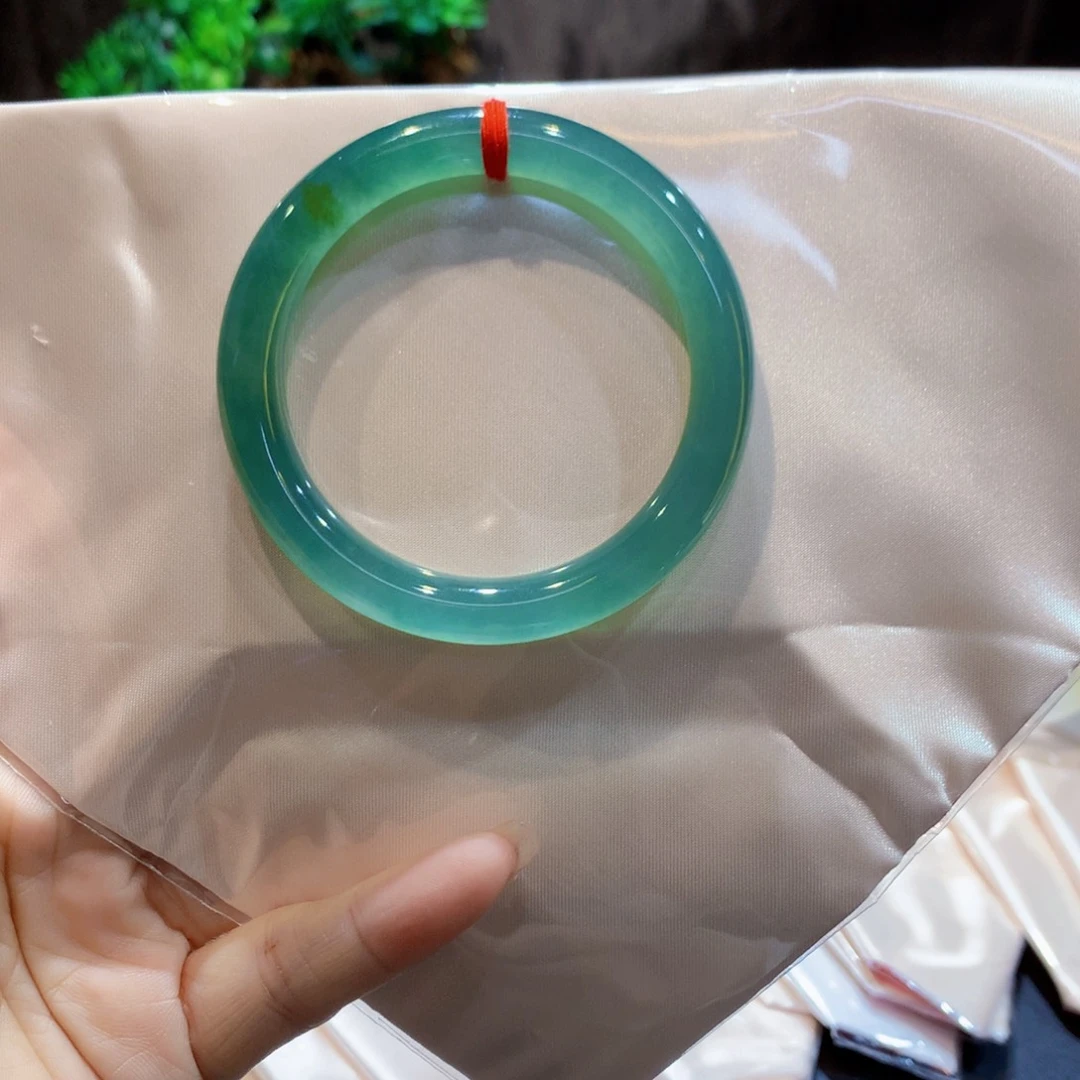 翡翠未镶嵌手镯翡翠手镯