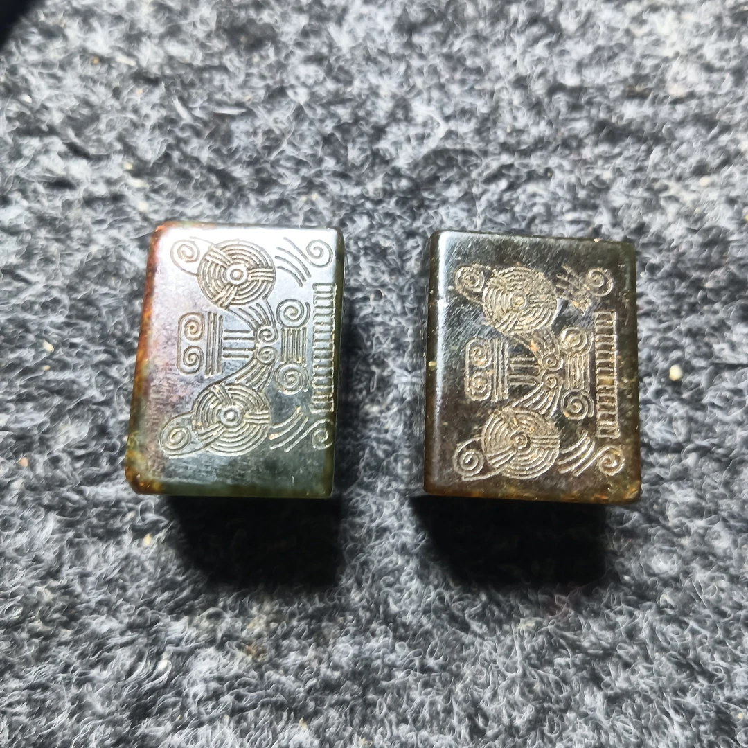 和田玉冈冒吊坠挂件