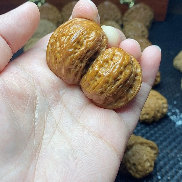 文玩核桃把件磨盘半臂