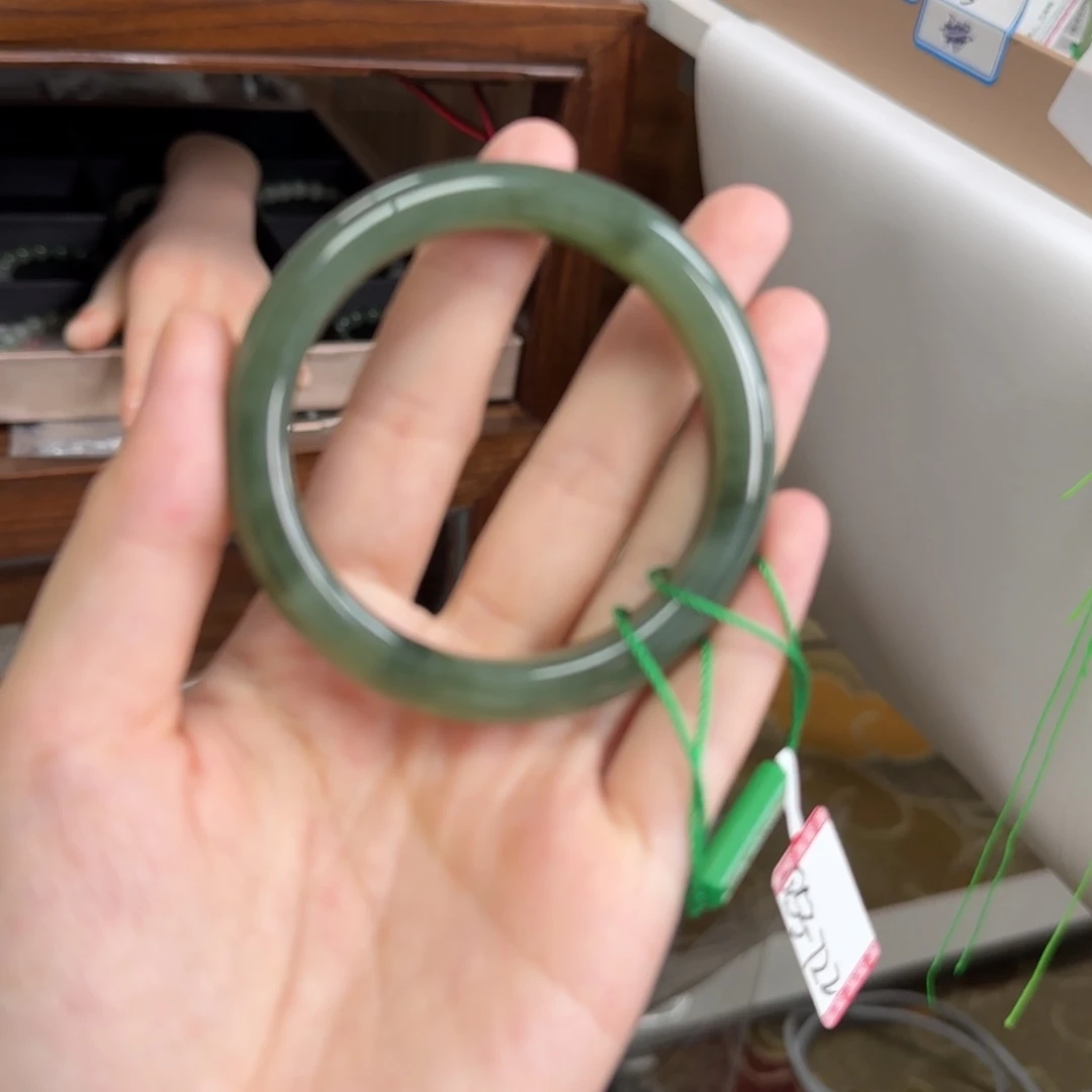 和田玉未镶嵌手镯54