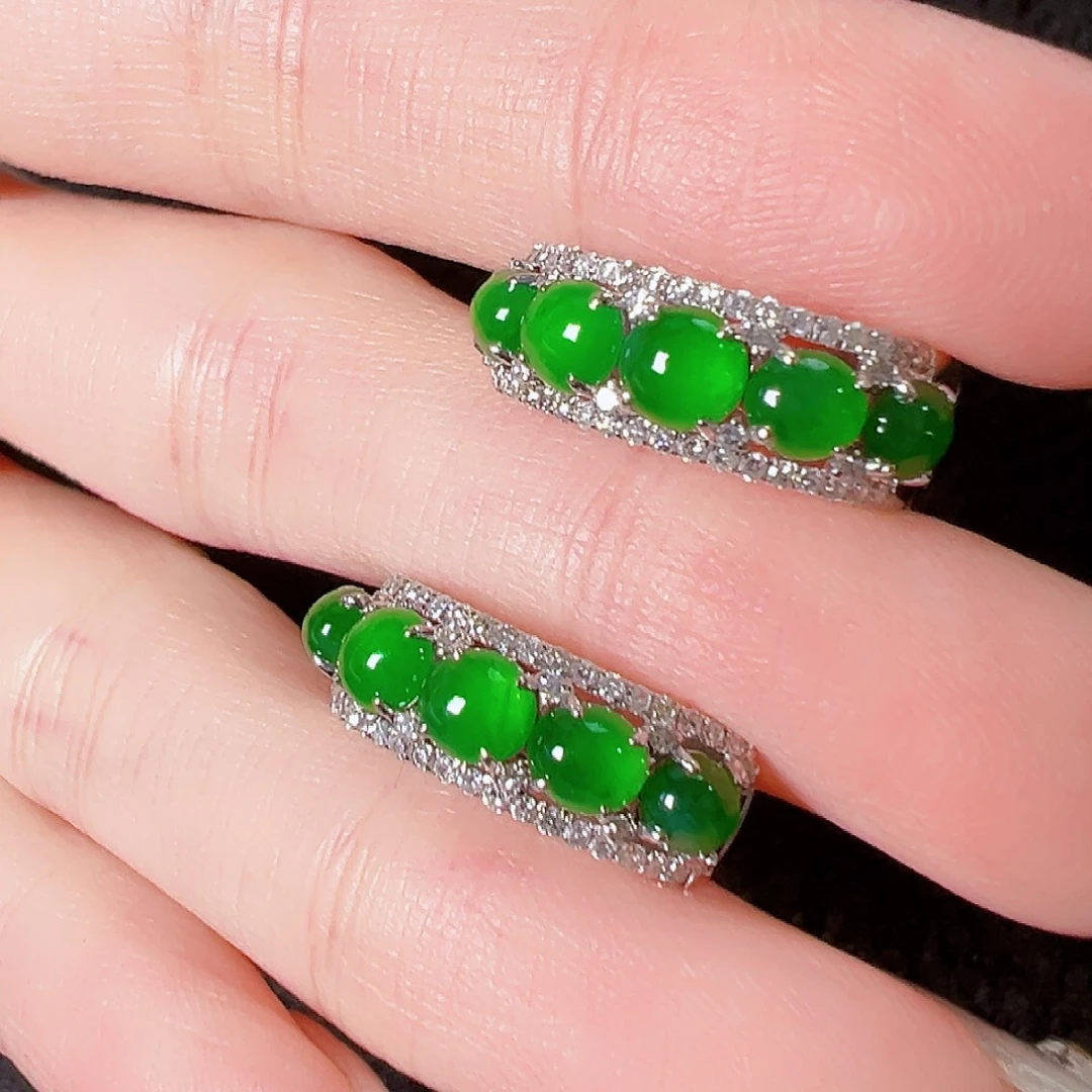 翡翠18K金镶嵌耳饰