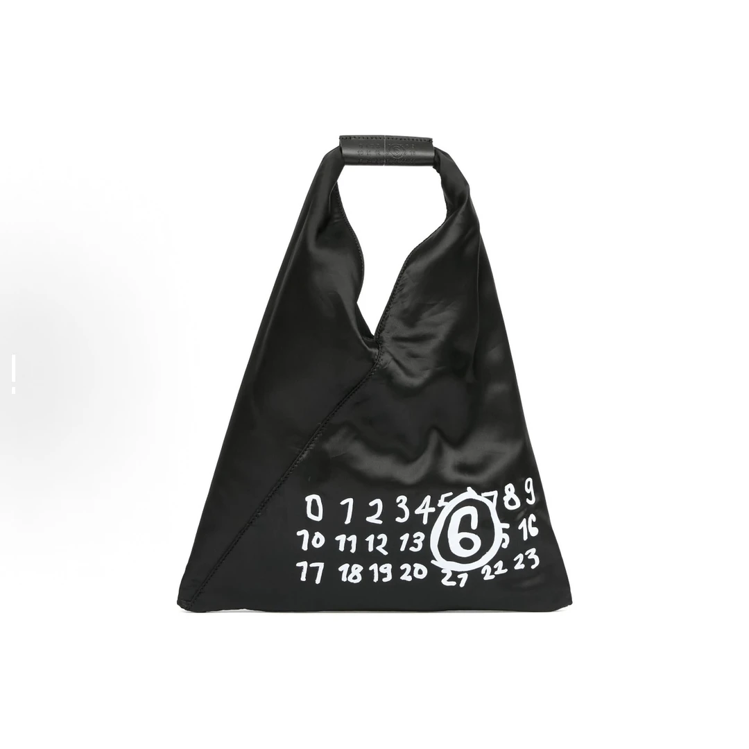 【MM6】女式黑色腋下单肩包1424631W20025