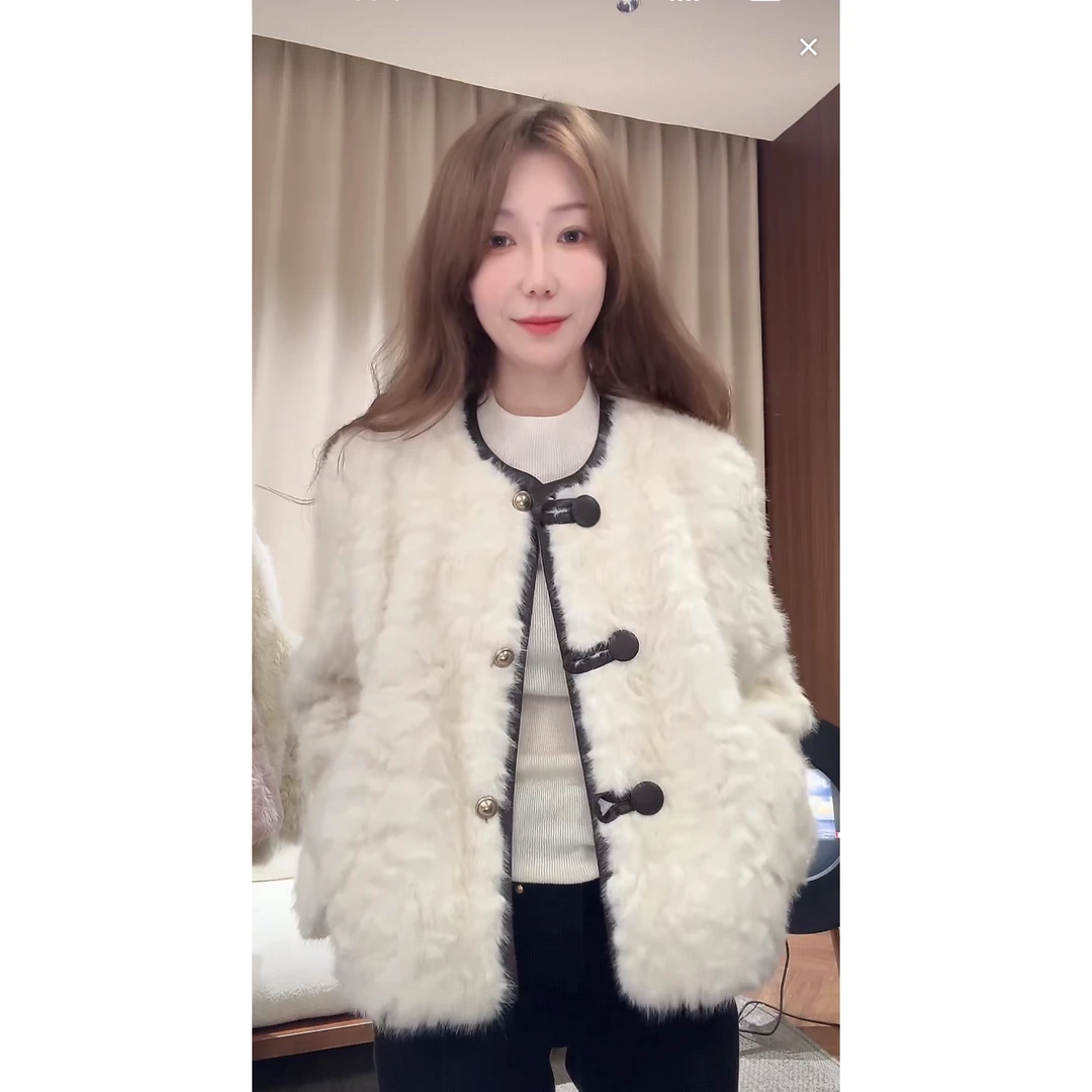 DEDM•STUDIO/重工高级感静奢颗粒绒毛毛圆领外套2510WT/5829