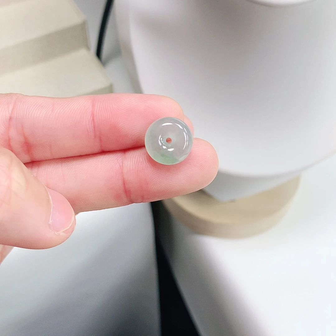 翡翠颈饰未镶嵌꙳****缅甸天然翡翠吊坠