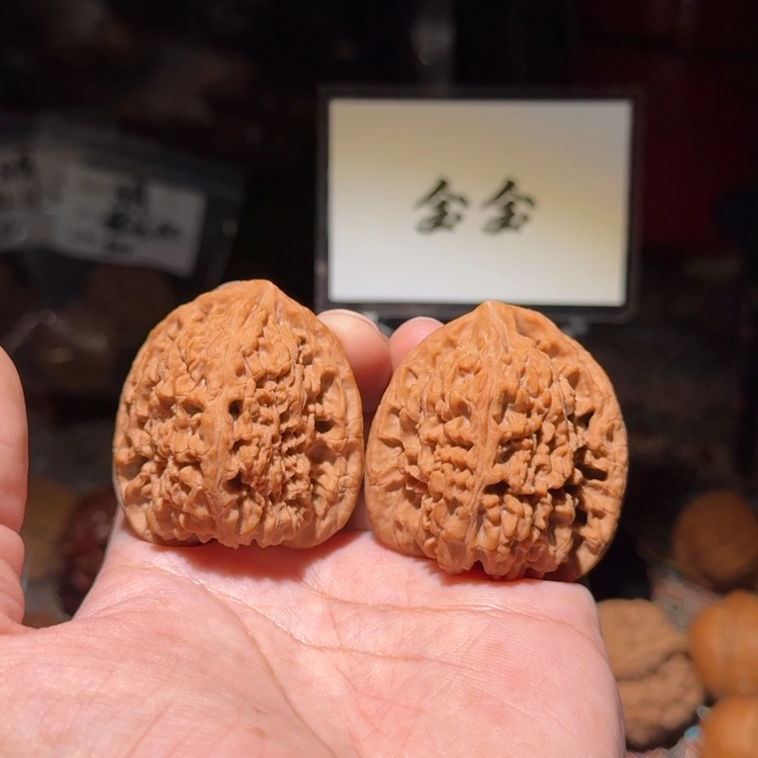 核桃把件477高炮南疆，尺寸43 42 45