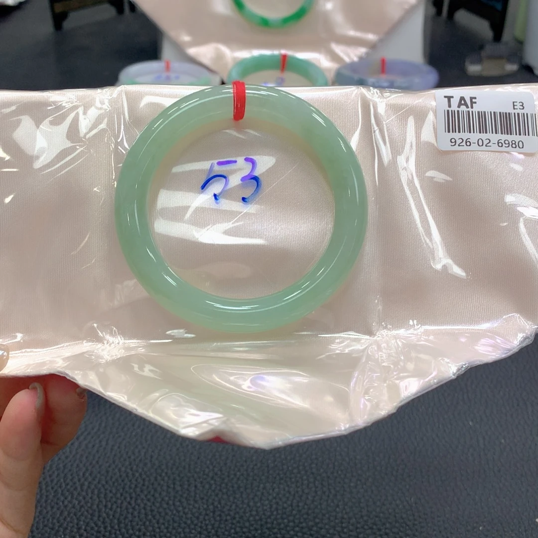 翡翠未镶嵌手镯翡翠