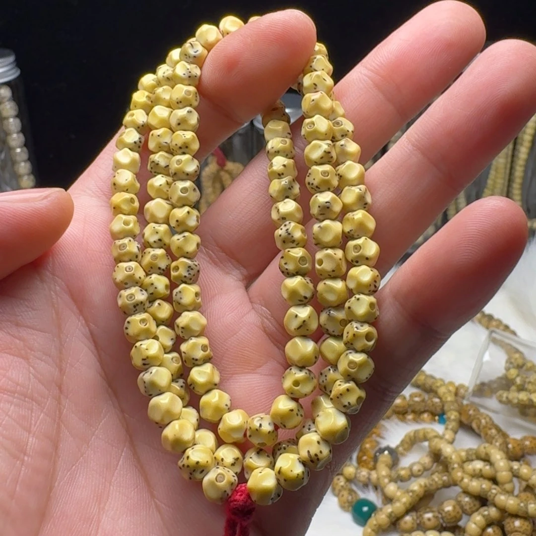 夏***堰星月菩提手串骨瓷白正月无相