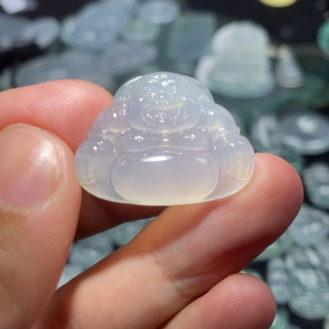 翡翠未镶嵌颈饰漏漏佛公