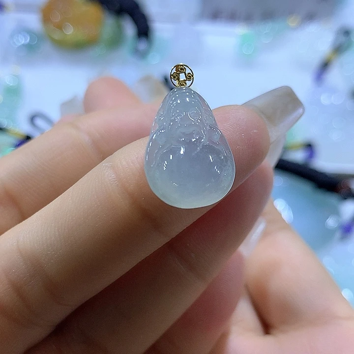 翡翠颈饰18K金镶嵌天然翡翠A货吊坠