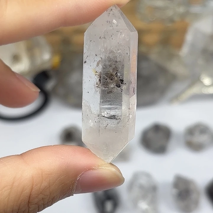 水晶颈饰未镶嵌?***学白帽子闪灵钻