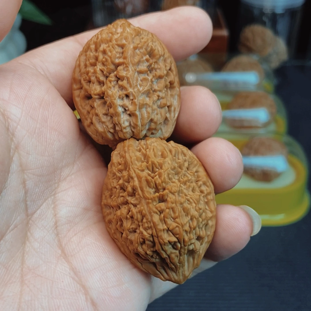 诶***嘿大蒜头核桃手把件！！！