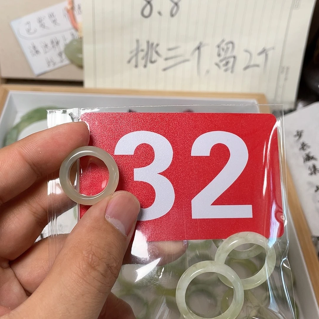 蛇纹石玉手链合金招*喵