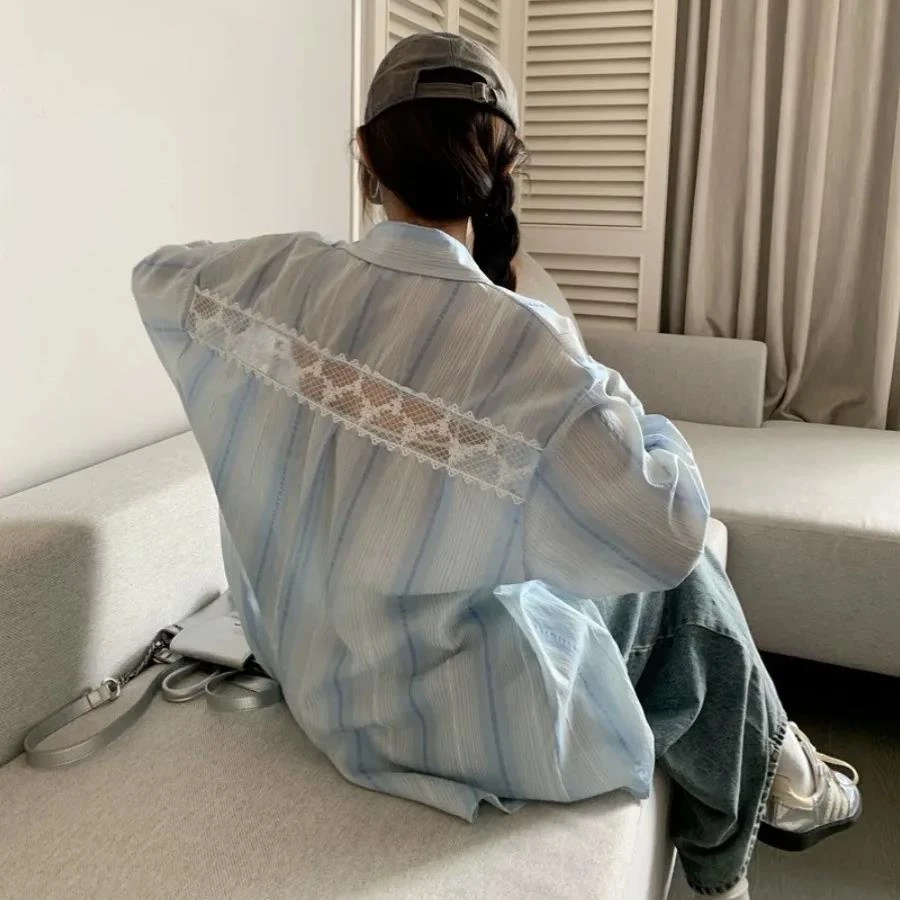 蓝色条纹衬衫女夏季蕾丝镂空衬衣外套设计感小众薄款防晒开衫上衣
