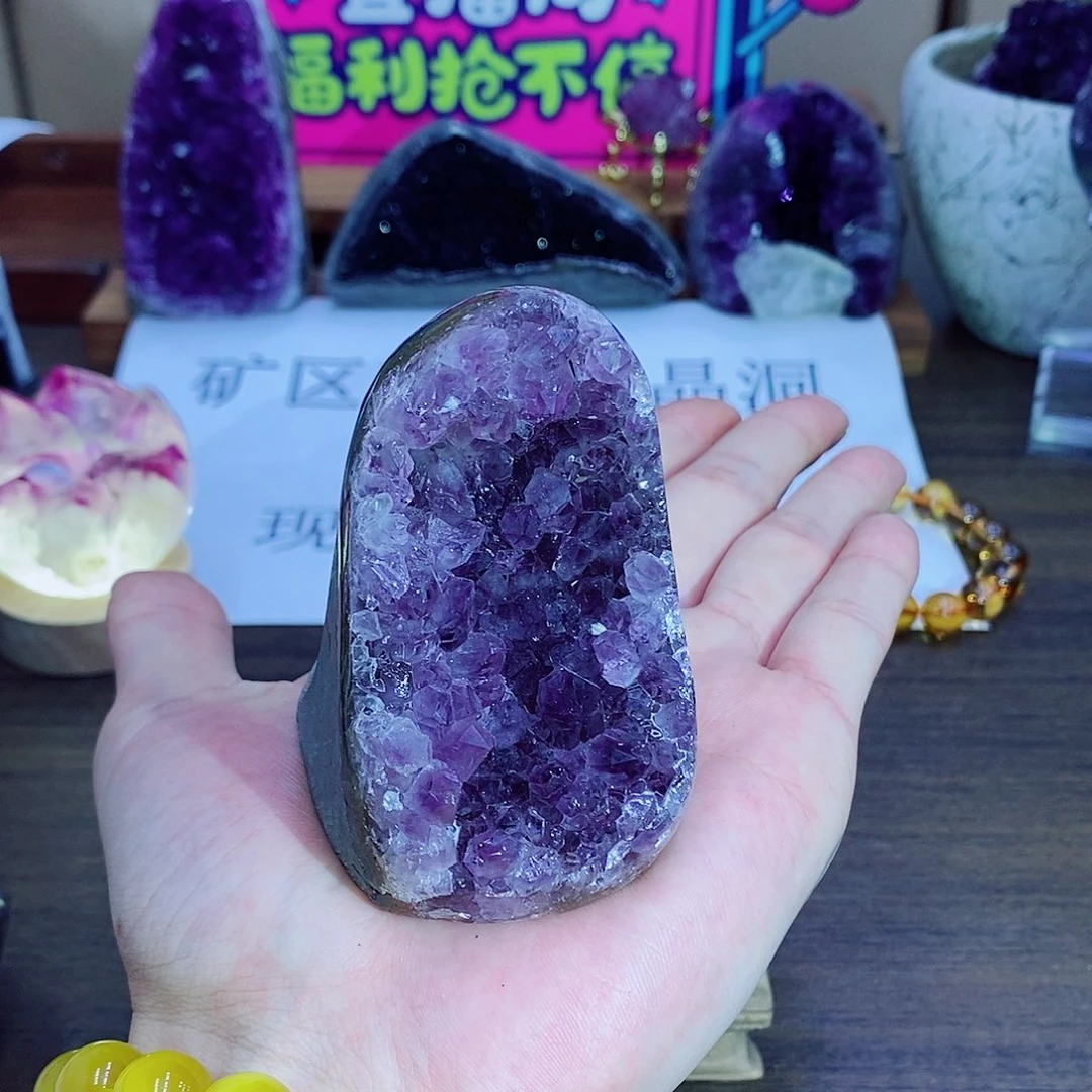 紫晶大型摆件（非配饰）未镶嵌