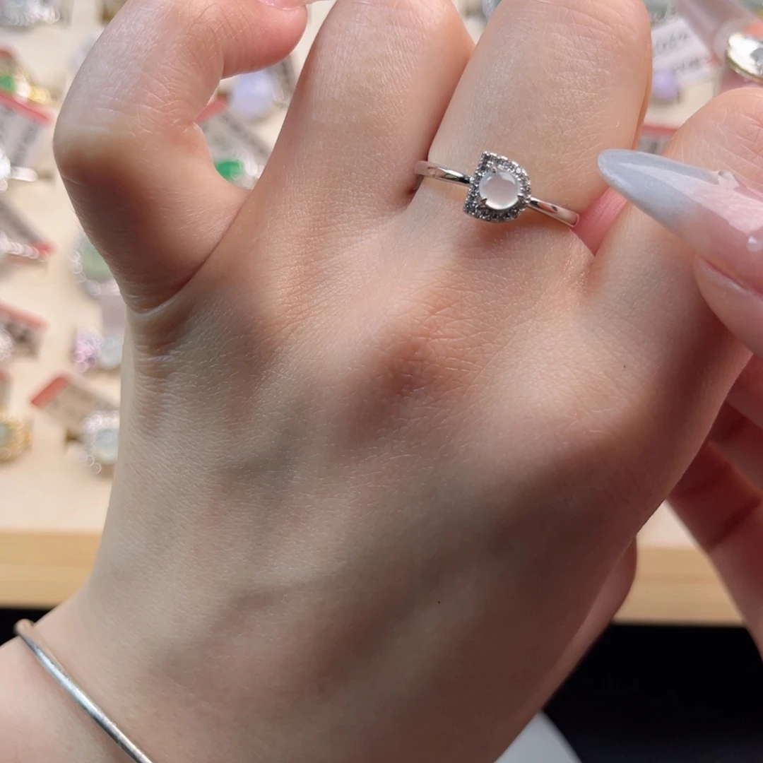 翡翠戒指银S925镶嵌6666