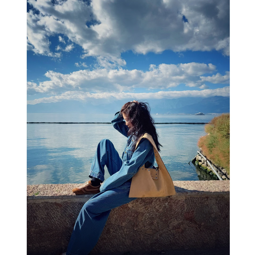 Seyora【摩登回响】休闲简约纯色百搭牛仔外套 W30894SY51