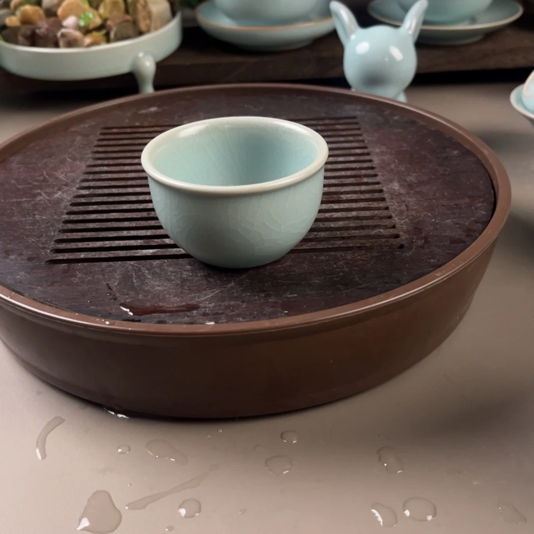 仿古釉水鸡缸杯微瑕