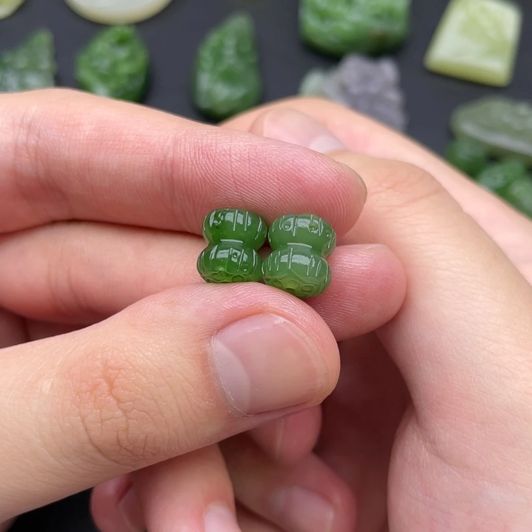 【闪购商品】和田玉未镶嵌颈饰辛*?