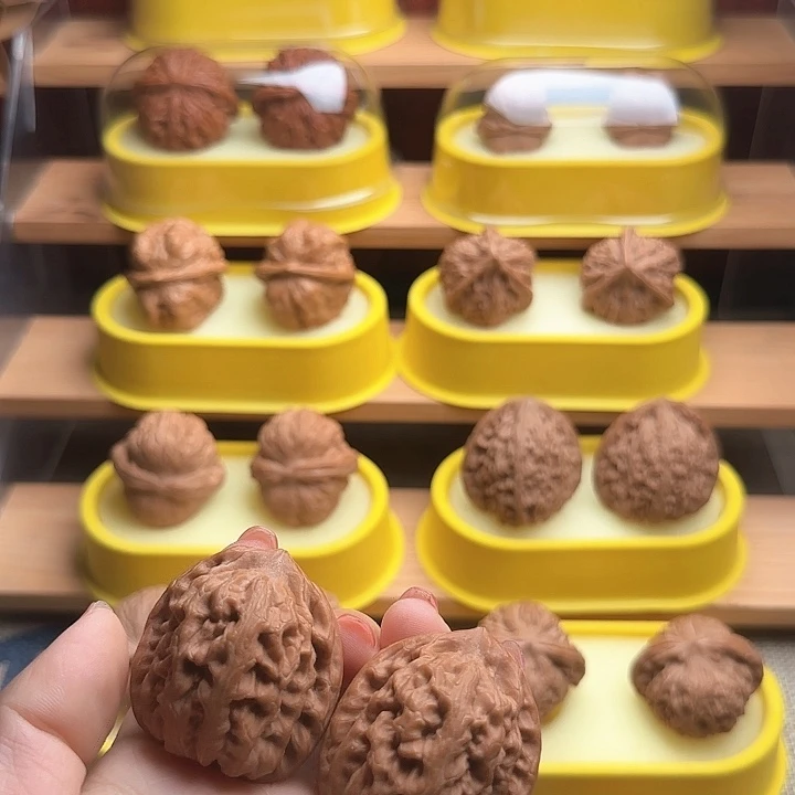 吊坠文玩核桃抖**去红锦鲤