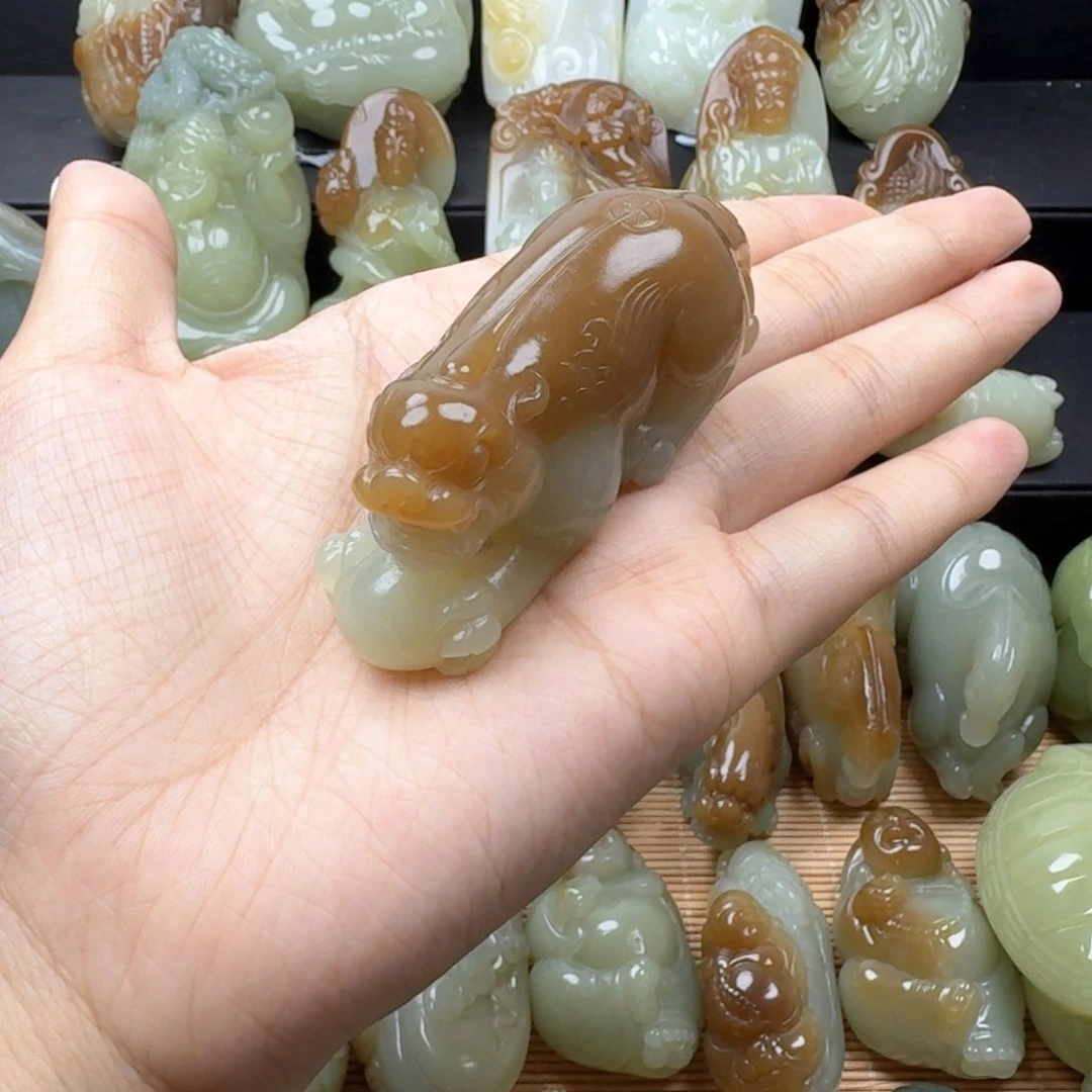 文***强和田玉未镶嵌把件