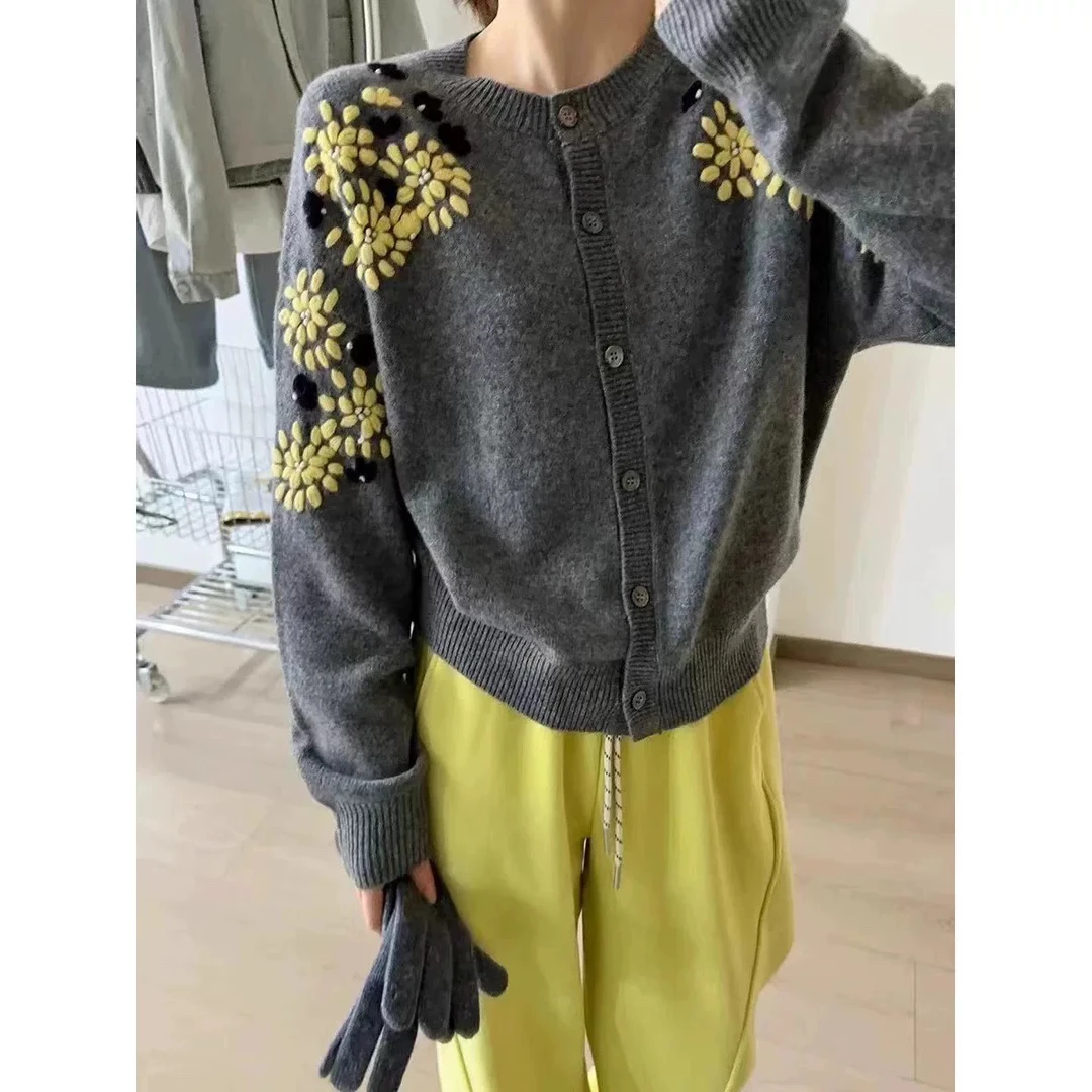 欧货手工钩花刺绣8794针织开衫女2025春季新款重工时尚洋气毛衣