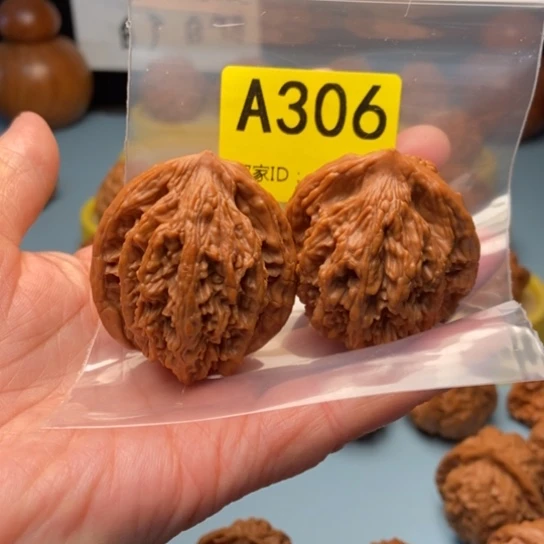 荆***）吊坠文玩核桃虎头全品 41.5